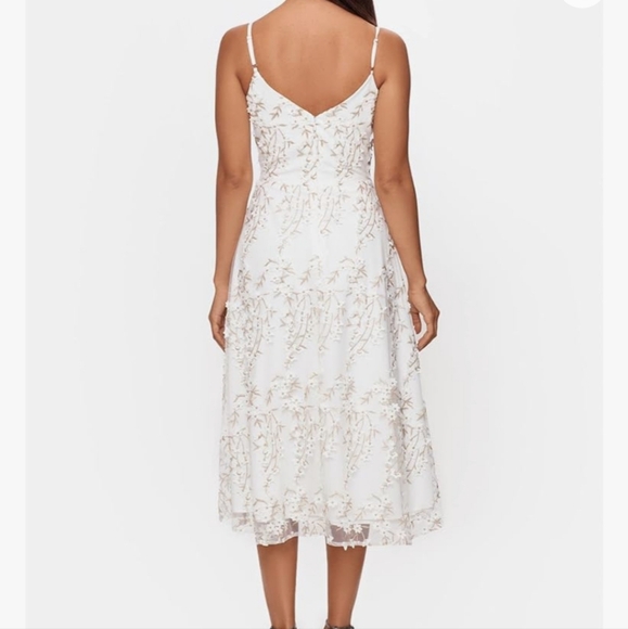 Xscape Women's Size 4 White Gold Lace Embroidered Wedding Midi Dress New Tags - Picture 2 of 3